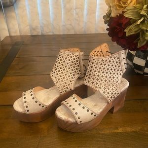 Bed Stu White Mali- 7.5 NOW$60